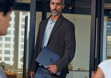 26c1_Cashmere-I_HP EliteBook X G2i 14 inch Notebook AI PC_AtmosphericBlue_KillerClaim_Feature 1_ATF_2000x1400_6219785
